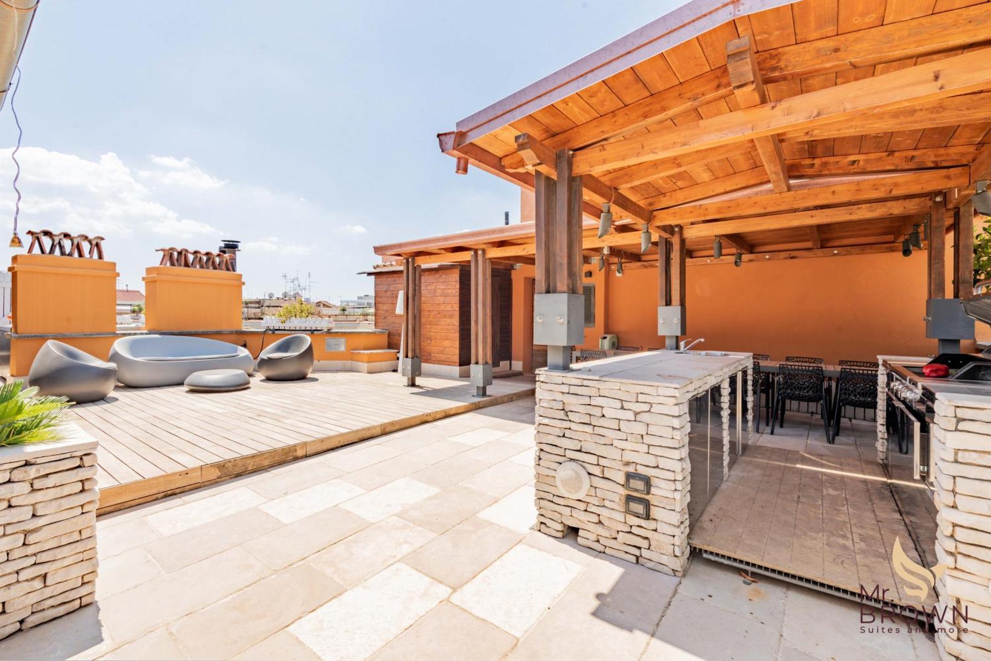Mrbrown Luxury Terrace With Pool Apartment Rom