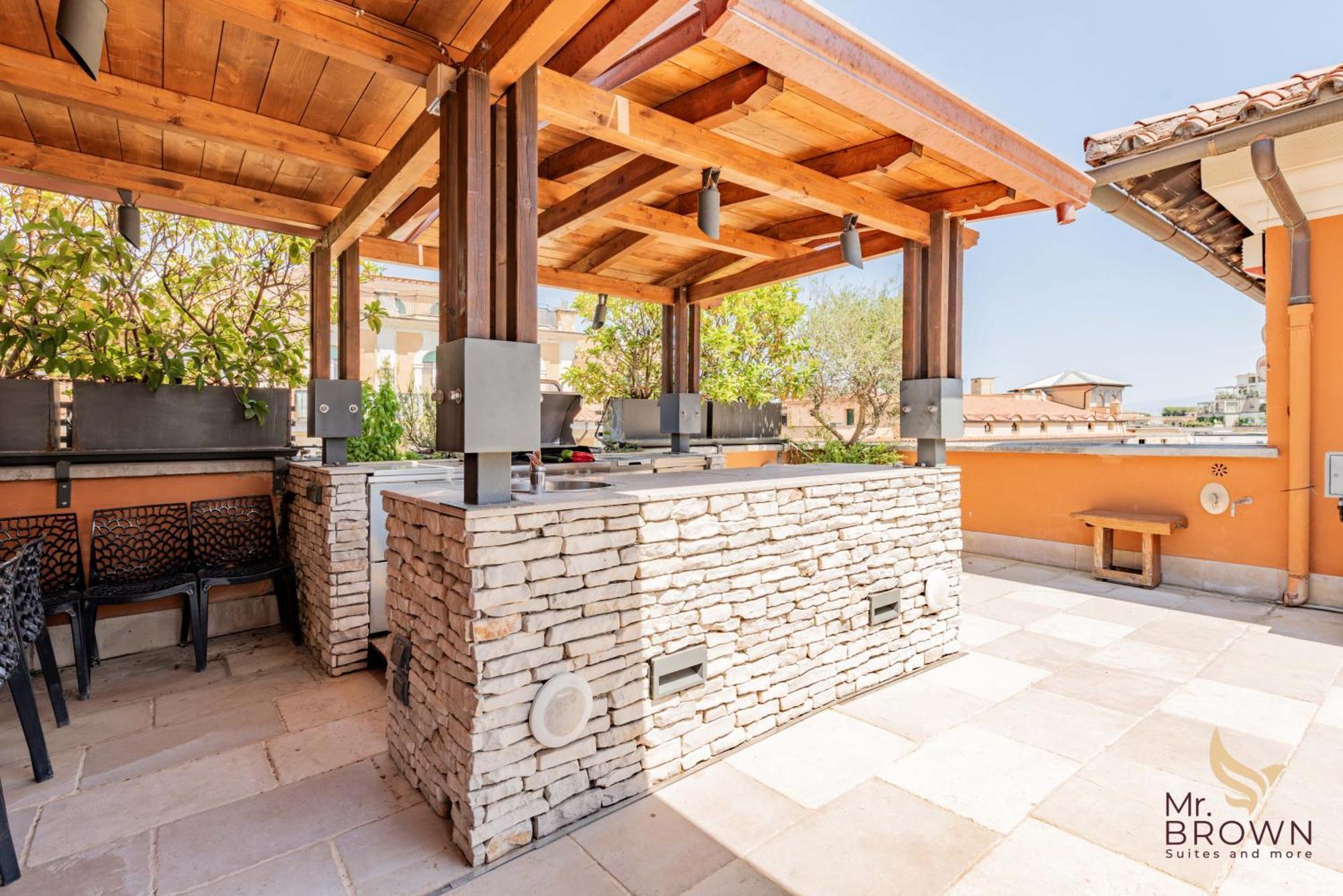 Mrbrown Luxury Terrace With Pool Apartment Rom