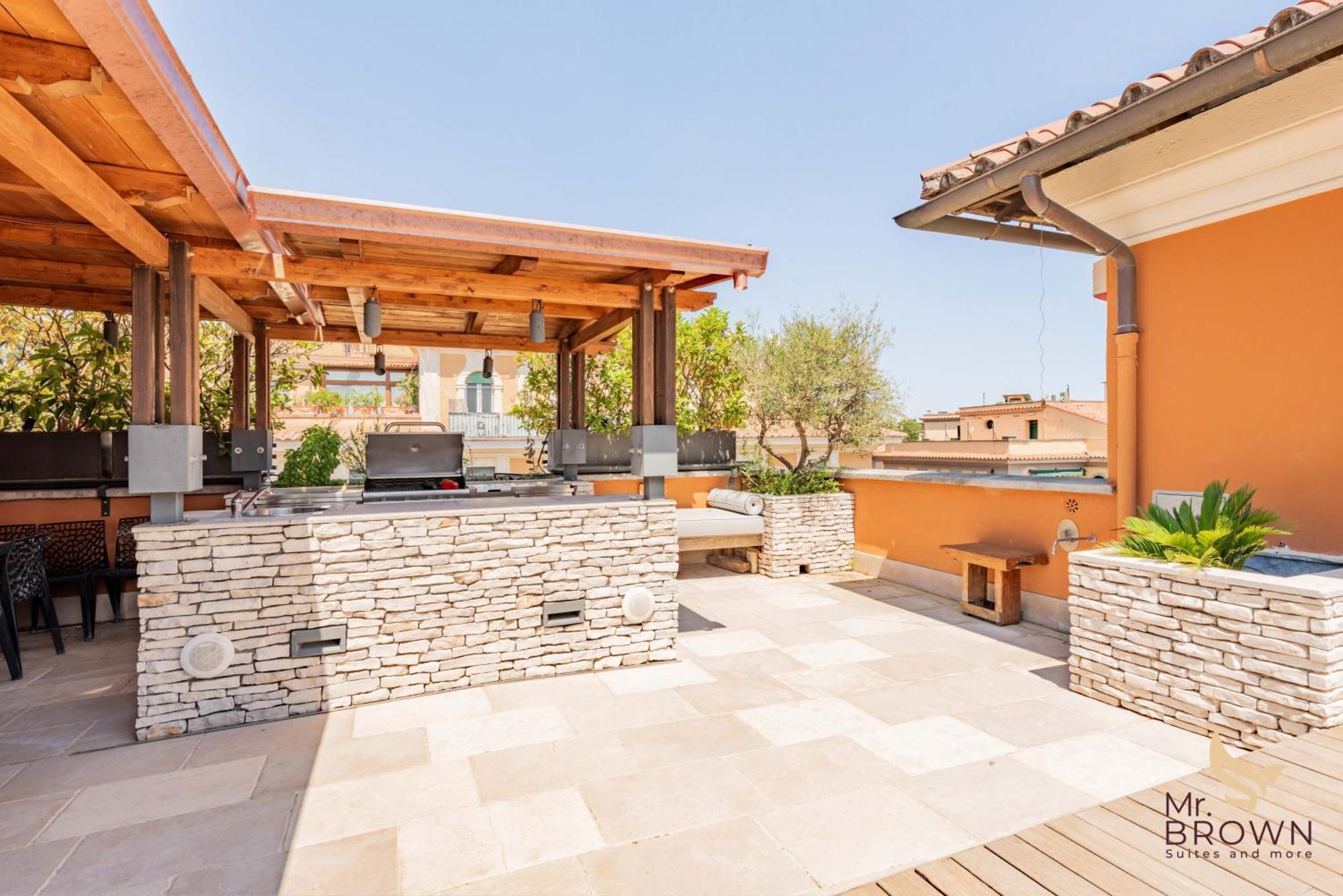 Apartment Mrbrown Luxury Terrace With Pool Rom