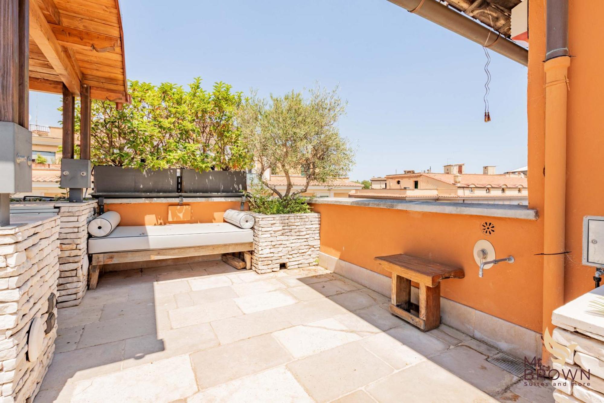 Mrbrown Luxury Terrace With Pool